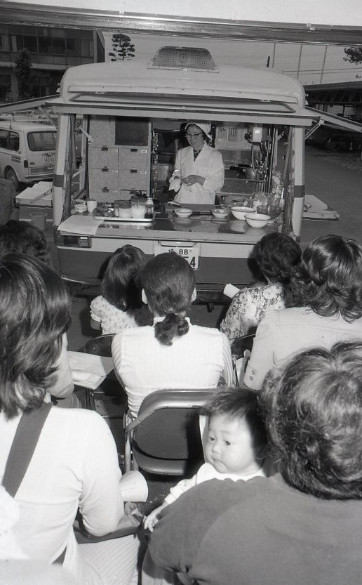 1974 離乳食栄養指導006.jpg